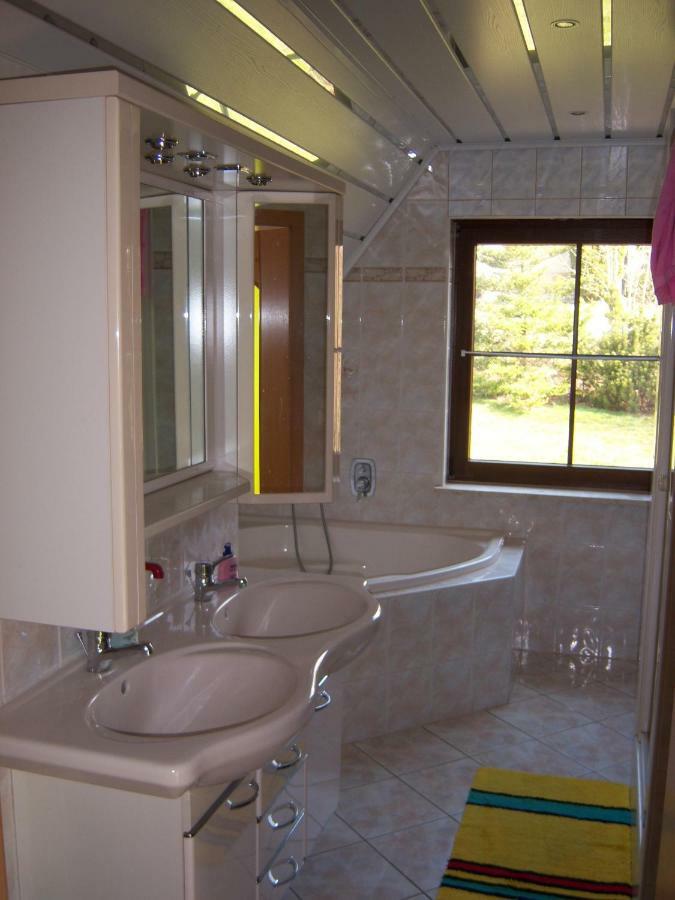 Ferienwohnung "An Der St. Ludmila" Crostwitz Bagian luar foto