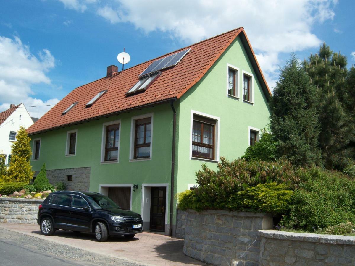 Ferienwohnung "An Der St. Ludmila" Crostwitz Bagian luar foto