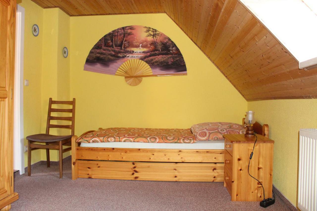 Ferienwohnung "An Der St. Ludmila" Crostwitz Bagian luar foto