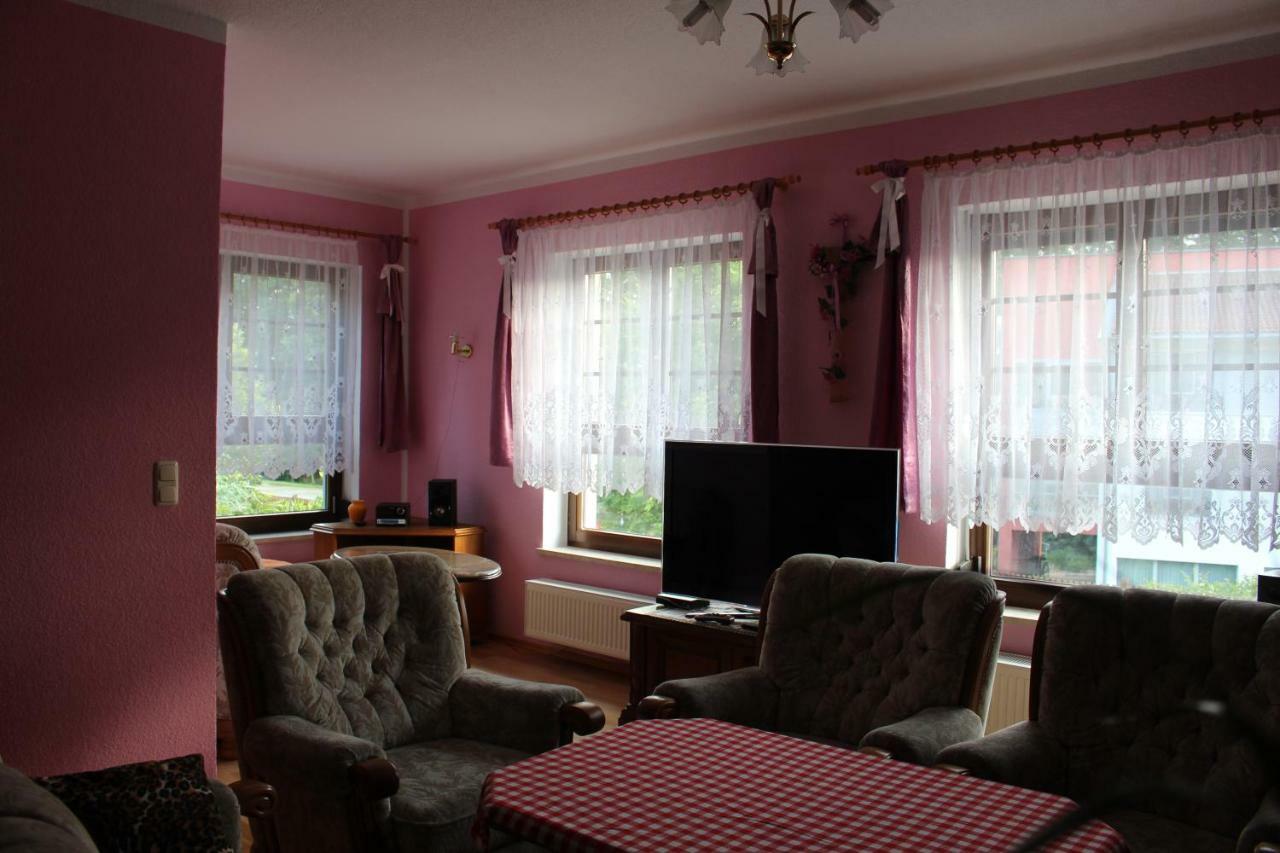 Ferienwohnung "An Der St. Ludmila" Crostwitz Bagian luar foto