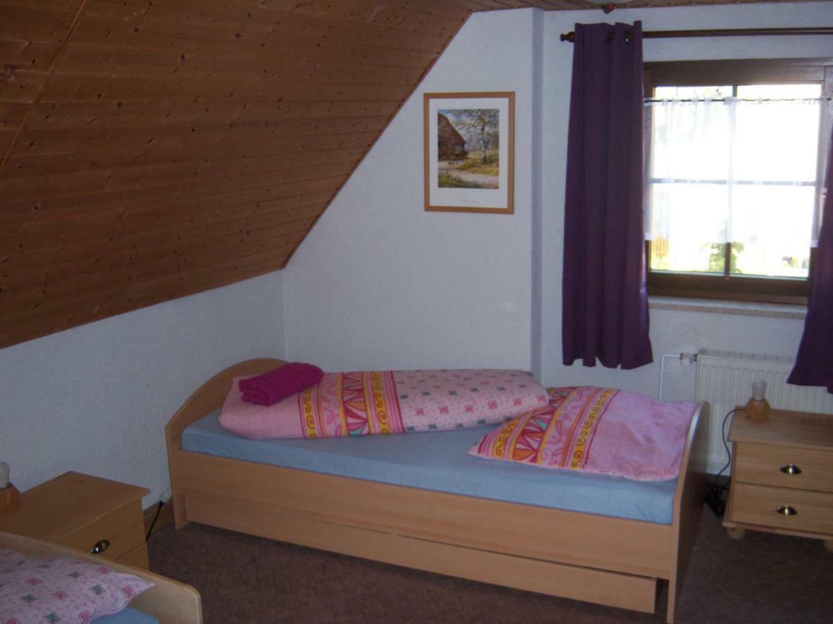 Ferienwohnung "An Der St. Ludmila" Crostwitz Bagian luar foto