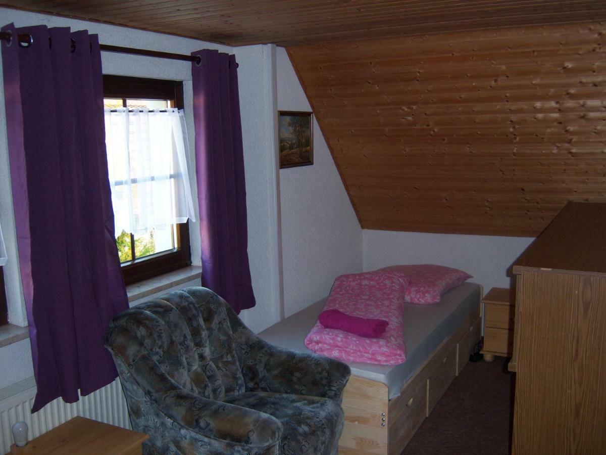 Ferienwohnung "An Der St. Ludmila" Crostwitz Bagian luar foto
